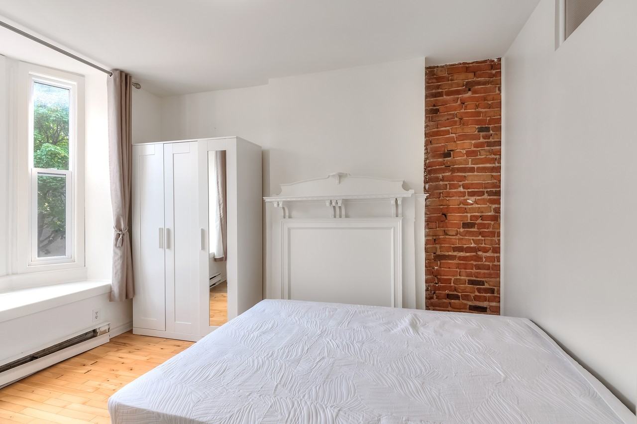 3682 Avenue Coloniale - Photo 6 of 17