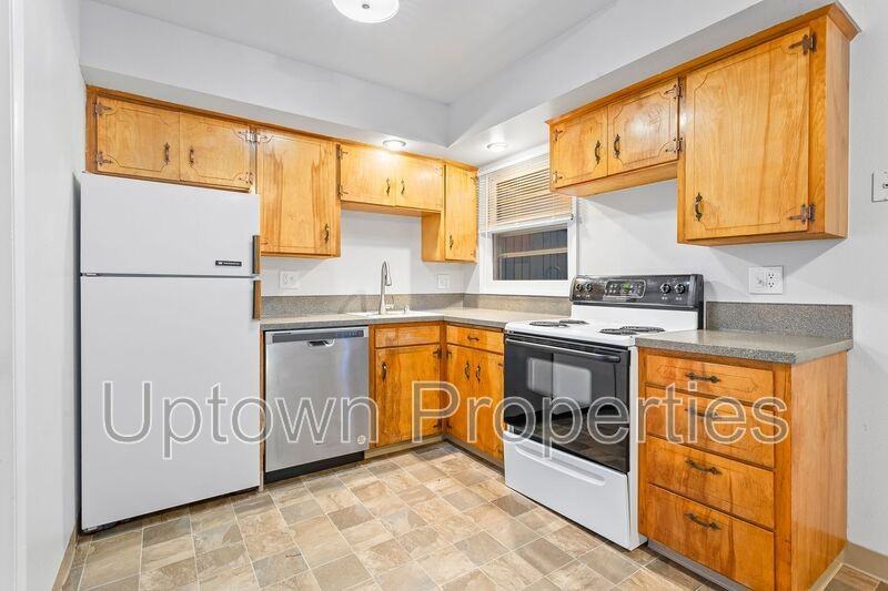 6507 Kansas St - Photo 7 of 25