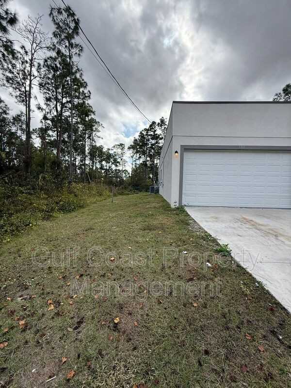 3315 53rd St W - Photo 3 of 34