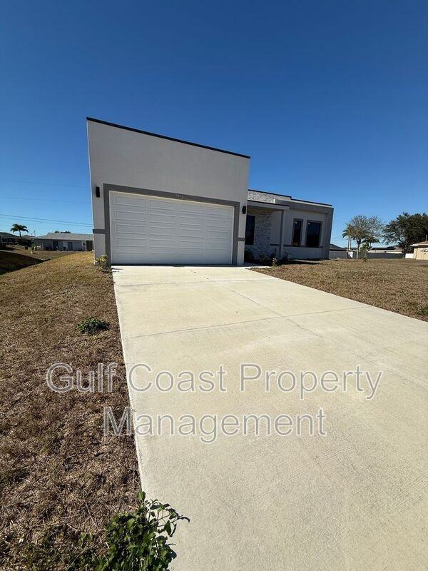 1914 Ne 18th Ave - Photo 2 of 25