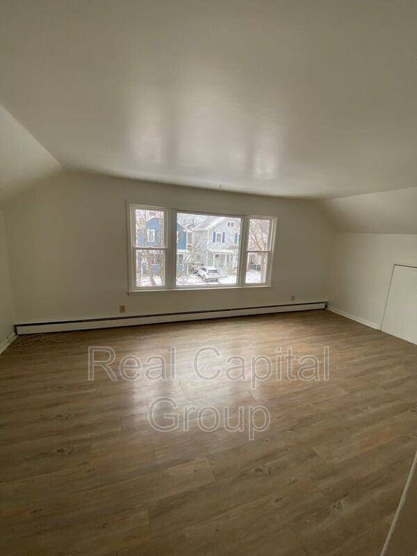 180 Euclid Ave #2 - Photo 5 of 6