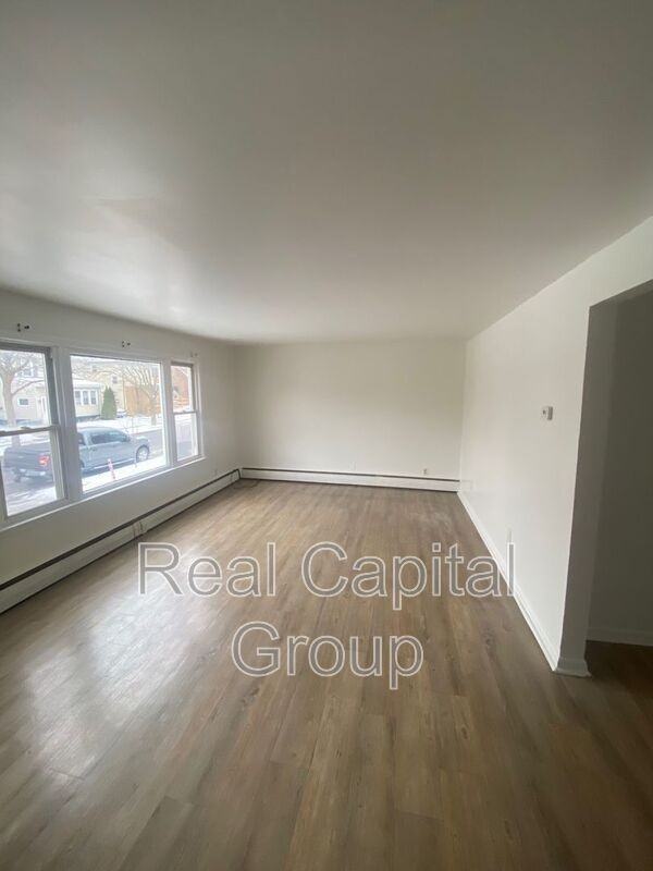 180 Euclid Ave #1 - Photo 2 of 9