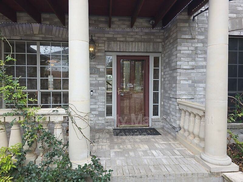 1103 Seton Hall Ln - Photo 2 of 33