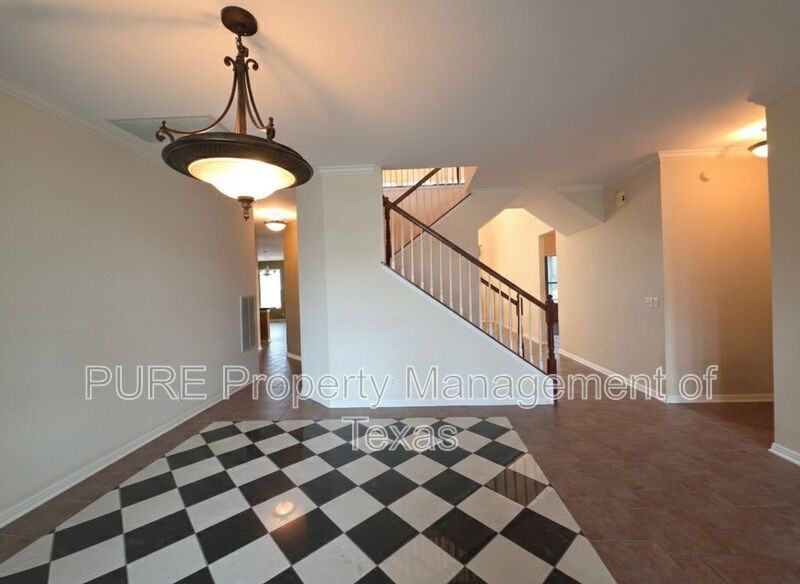 1103 Seton Hall Ln - Photo 5 of 33