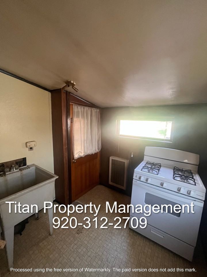 314 East Fond Du Lac Street - Photo 2 of 10