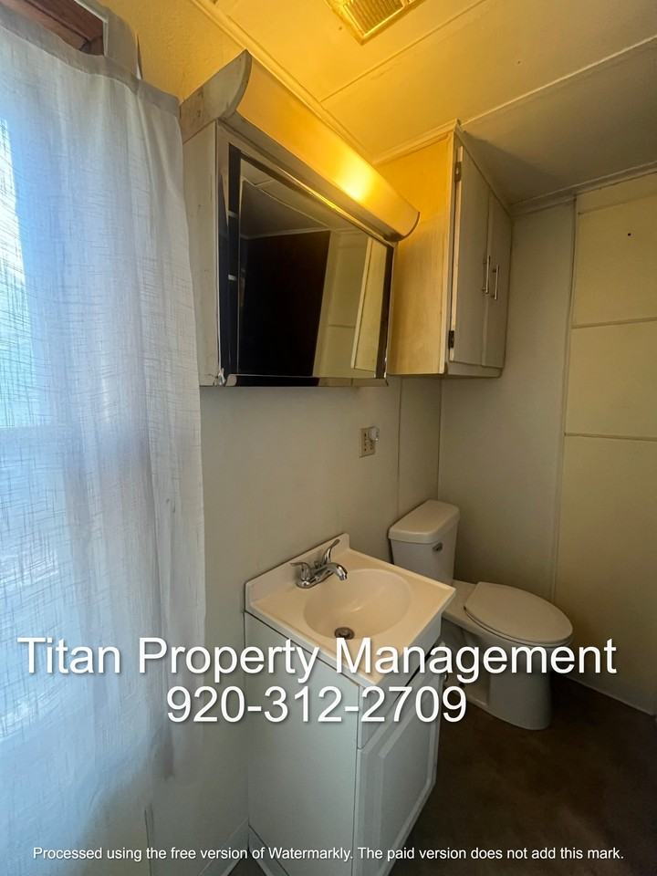 314 East Fond Du Lac Street - Photo 3 of 10