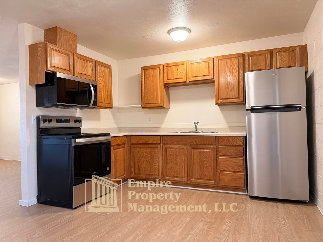 180 South 7th Street - Photo 6 of 14