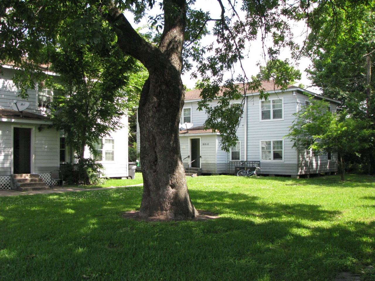 Truxillo (3019) - Photo 2 of 3