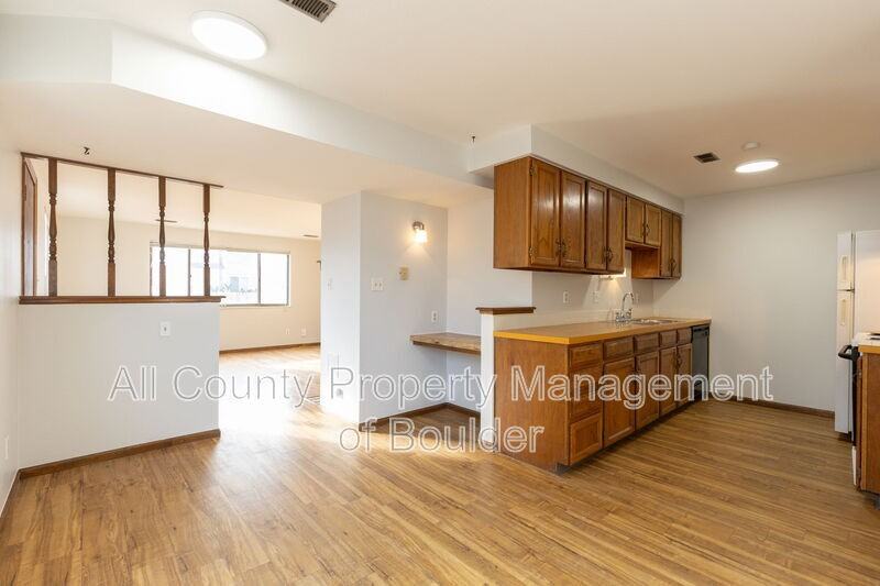 1844 Lincoln Dr - Photo 5 of 21