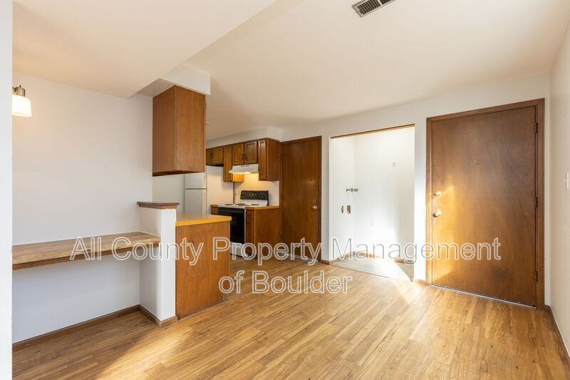 1844 Lincoln Dr - Photo 6 of 21