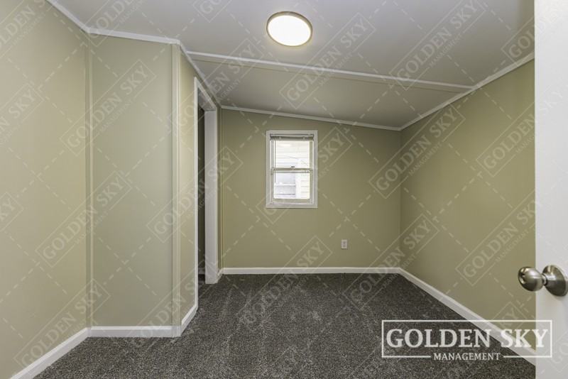 615 S Mound St - Photo 3 of 14