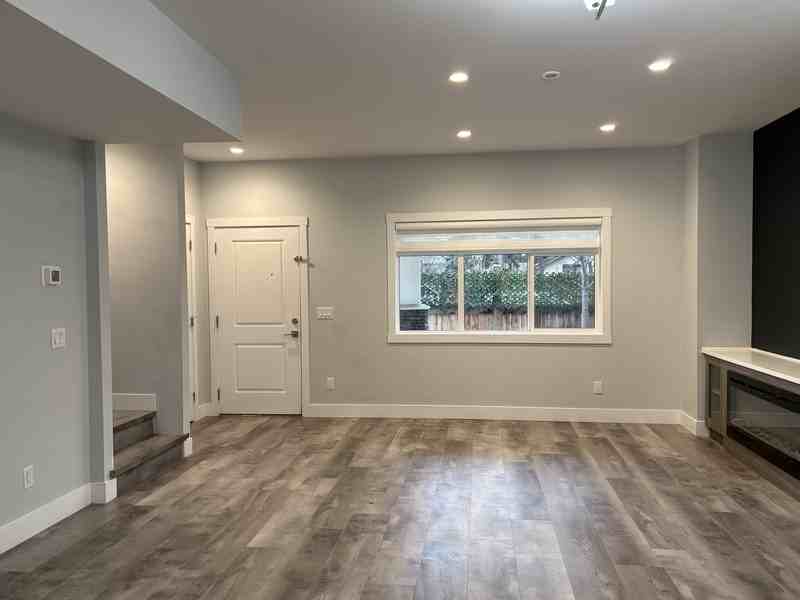 816 Glenwood Ave #1 - Photo 5 of 23