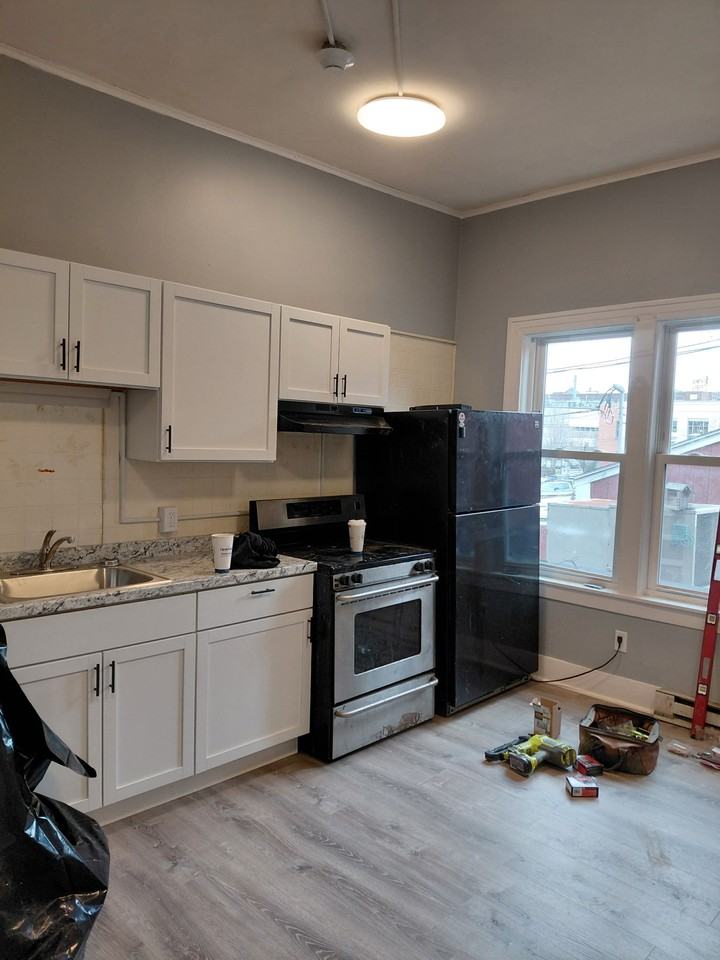 498-500 Main St - Photo 2 of 6