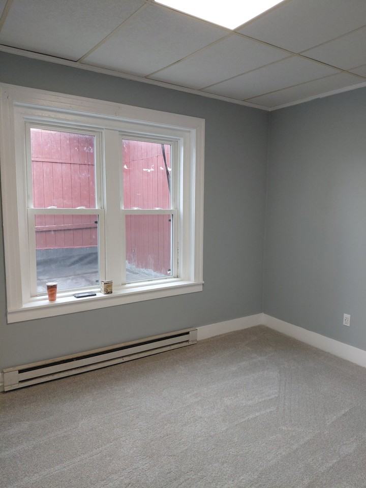 498-500 Main St - Photo 4 of 6