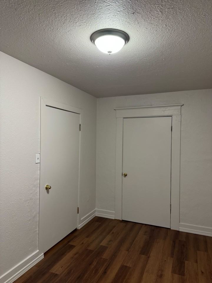 545 N. California St - Photo 4 of 26