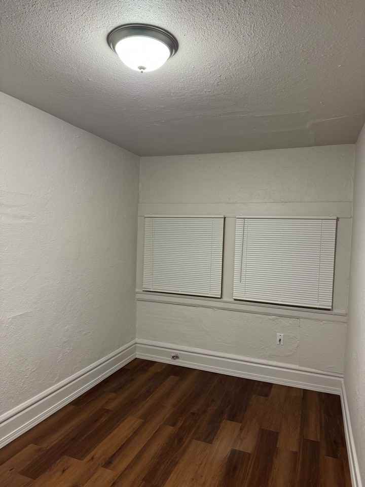 545 N. California St - Photo 5 of 26