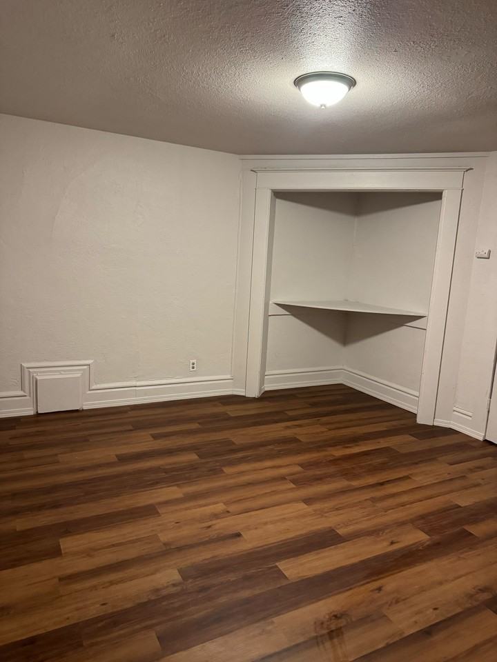 545 N. California St - Photo 7 of 26