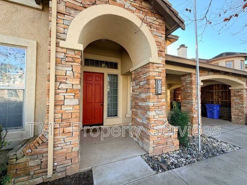 10085 Mosaic Way - Photo 3 of 28