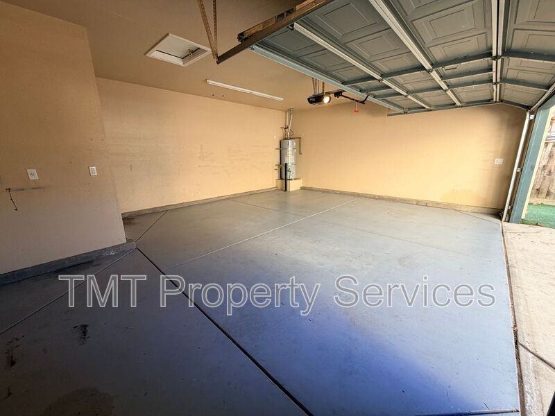 10085 Mosaic Way - Photo 6 of 28