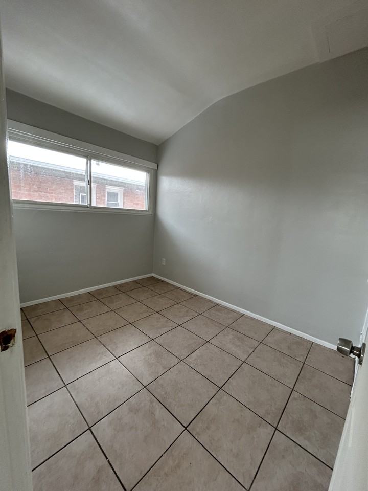 Neville Apartments - Photo 3 of 34