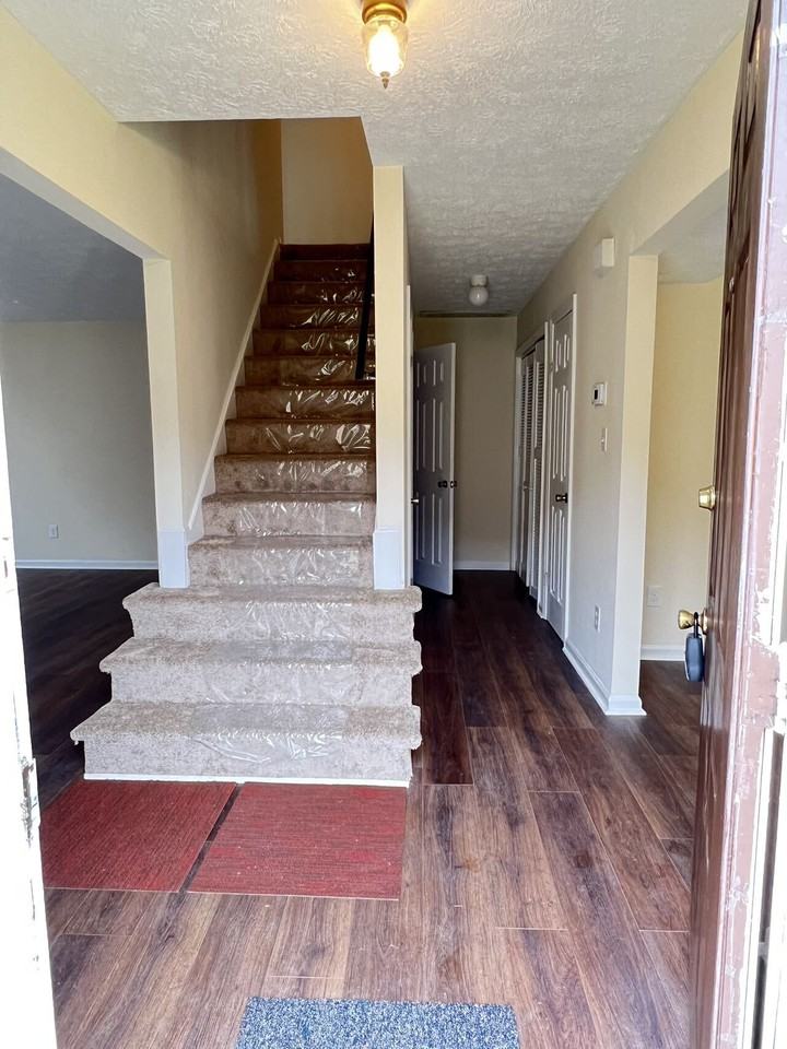 368 Deputy Lane - Photo 3 of 25