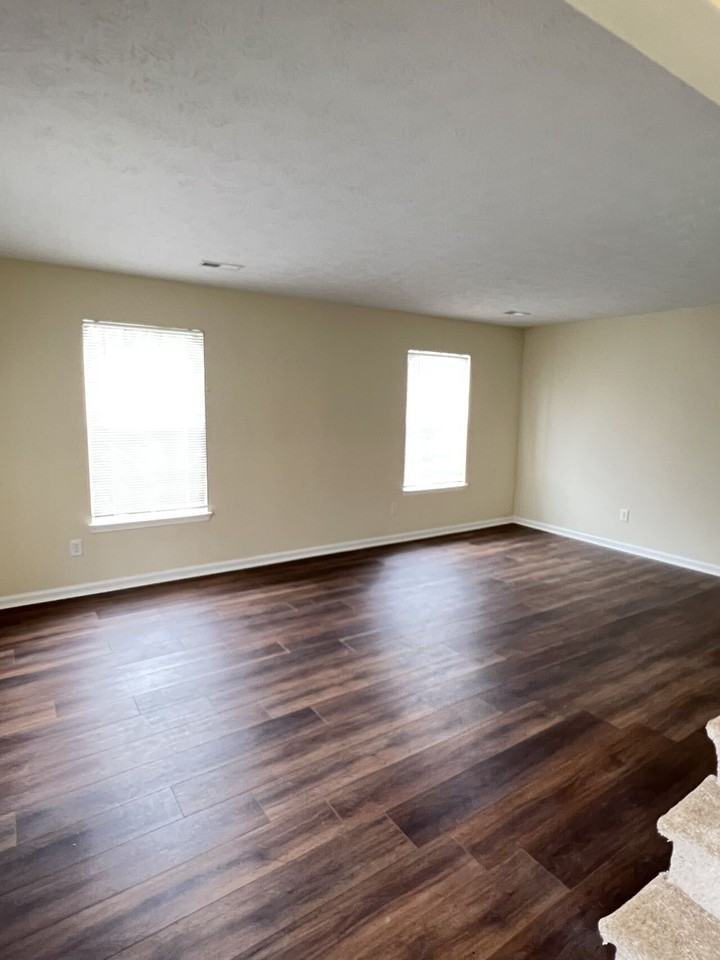 368 Deputy Lane - Photo 4 of 25