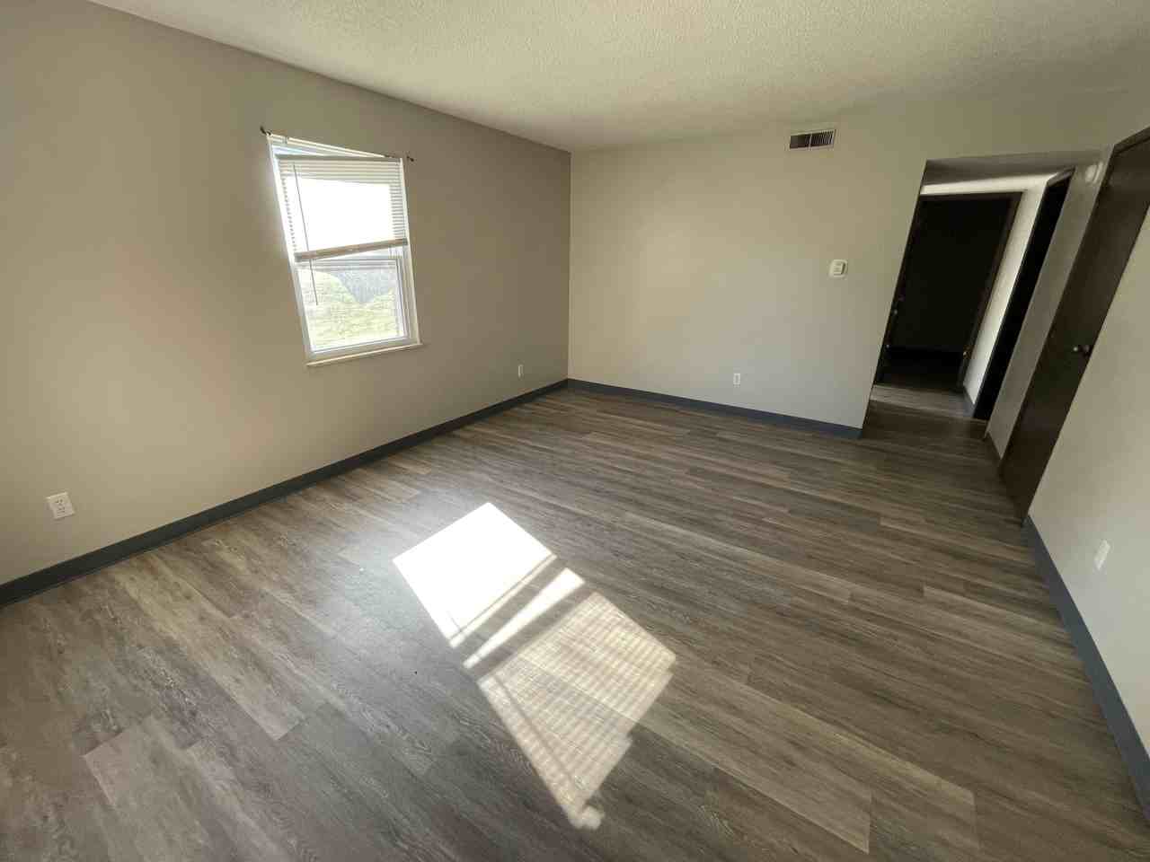 2932-2962 Brookside Dr #2 - Photo 2 of 7