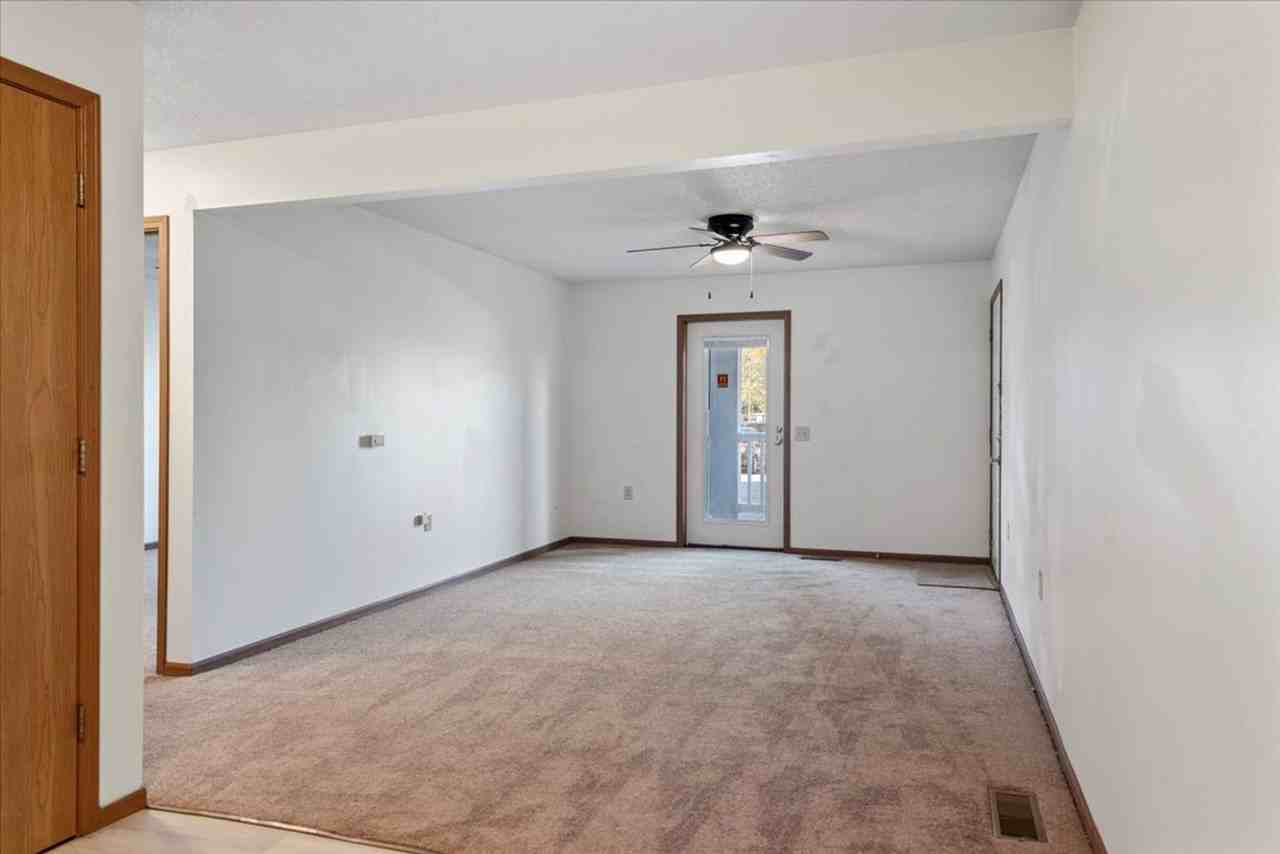 400-424 S. Durkin Dr. - Photo 3 of 7