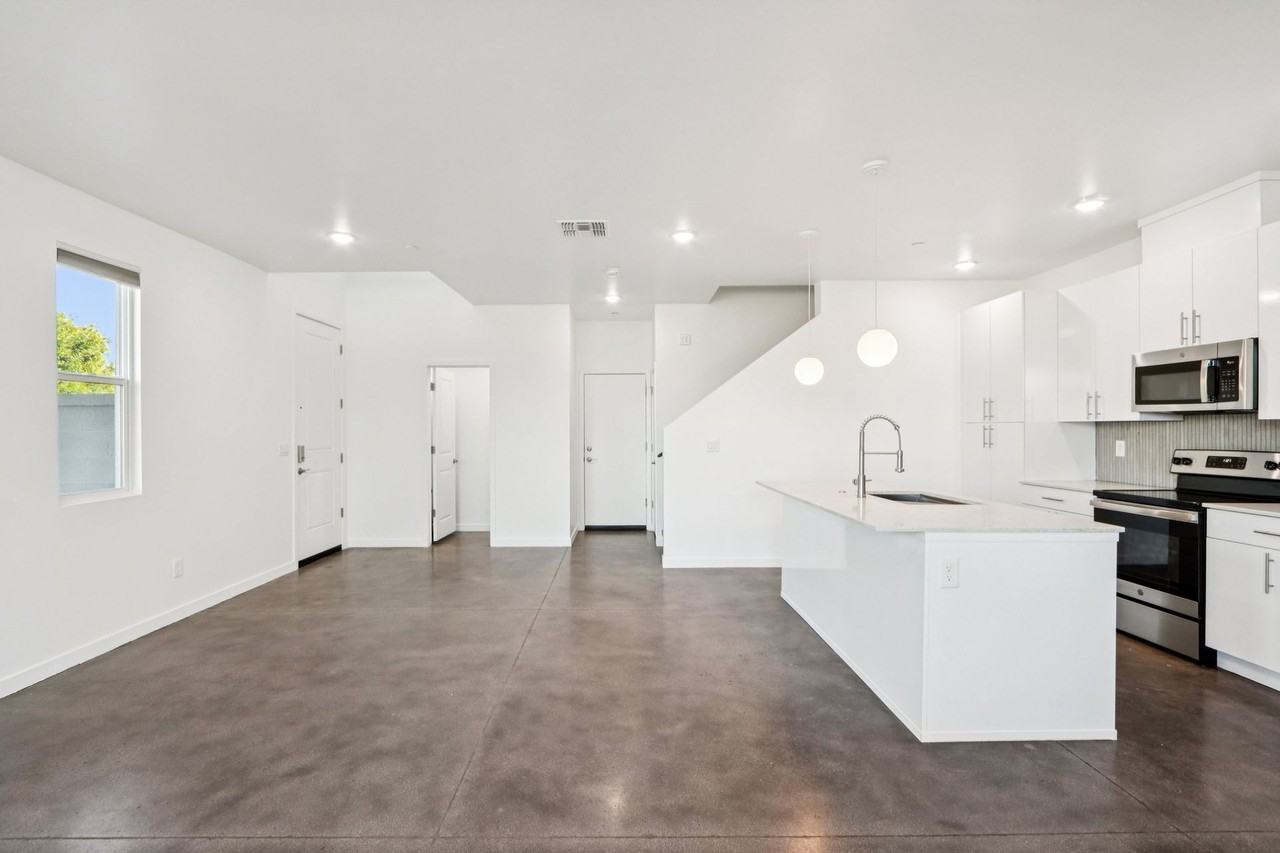 Welcome to Luxury at St. Moritz Townhomes - Photo 6 of 50