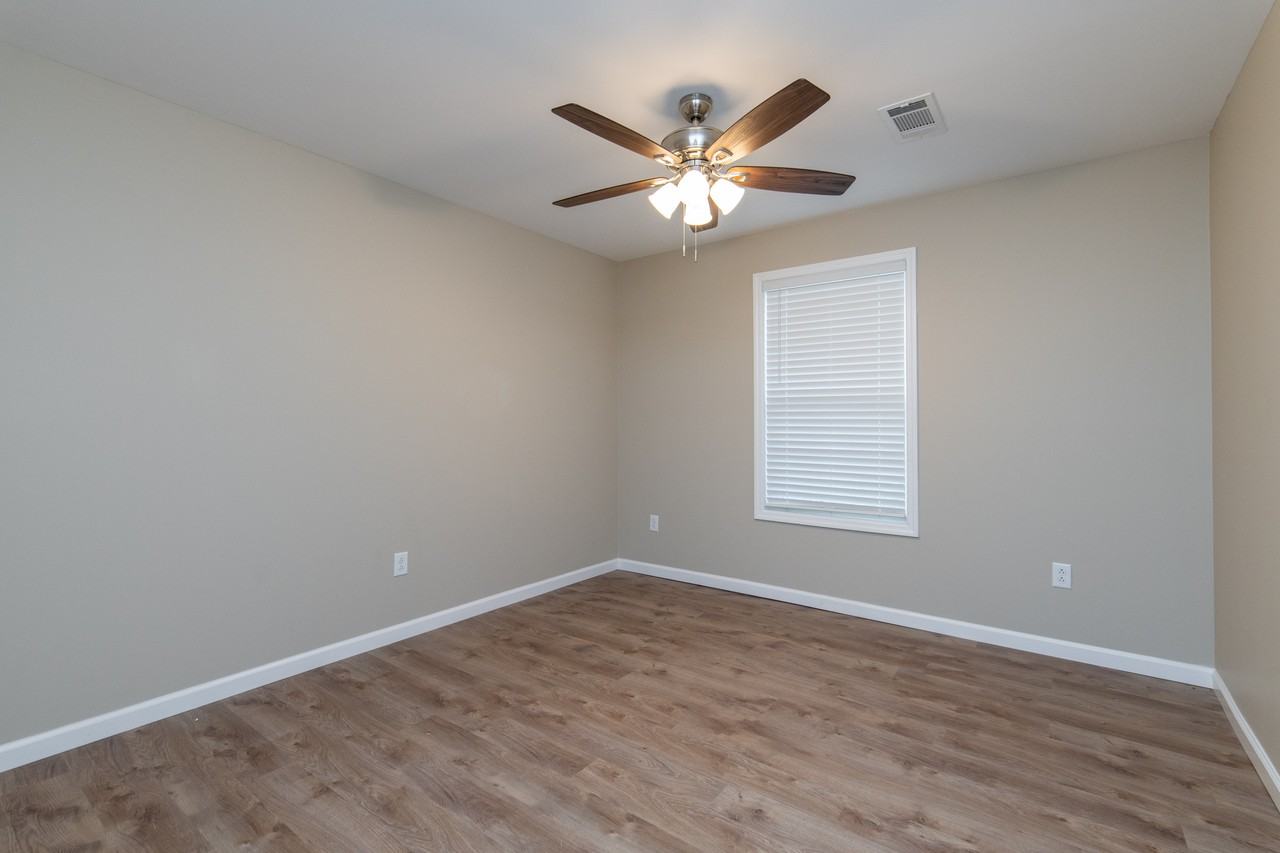 134 Alycia Drive - Photo 5 of 50