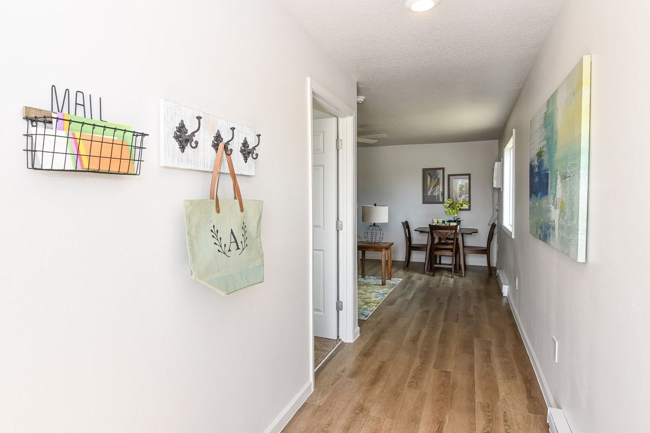 Sunset Pointe - Photo 3 of 50