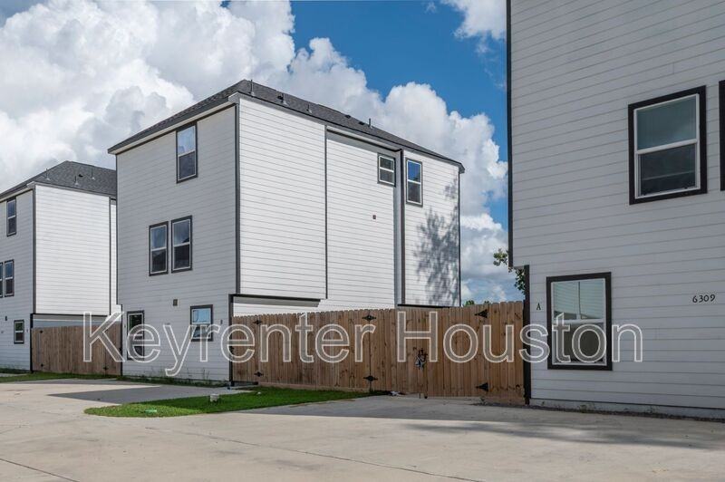 6309 Sandra St #2 - Photo 2 of 24