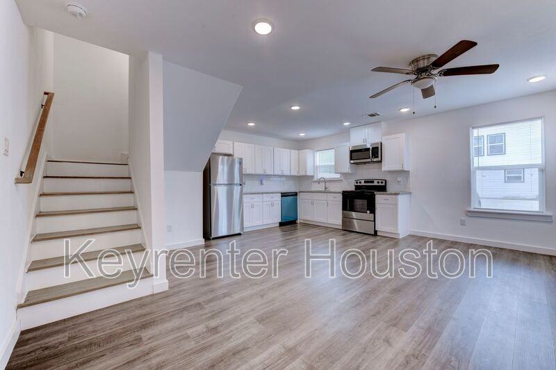 6309 Sandra St #2 - Photo 5 of 24