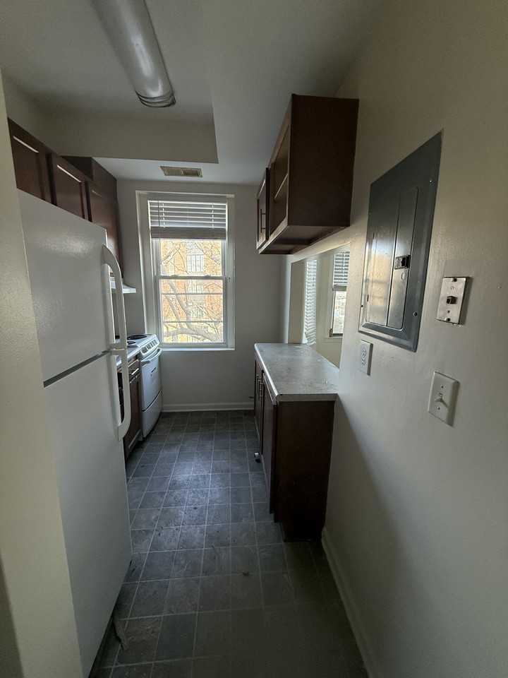 Kenyon House Family Cooperative - Photo 6 of 9