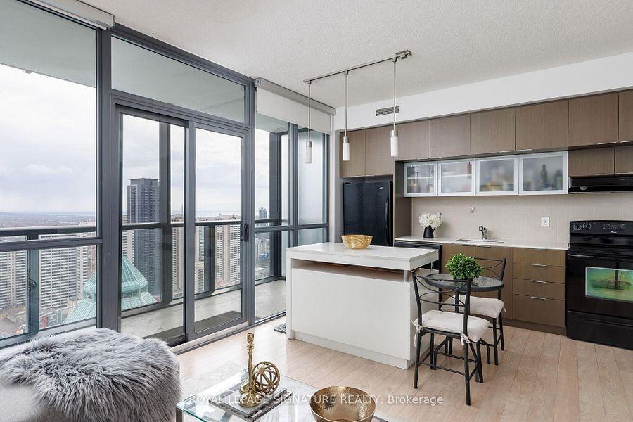 110 Charles Street East #3410 - Photo 3 of 17