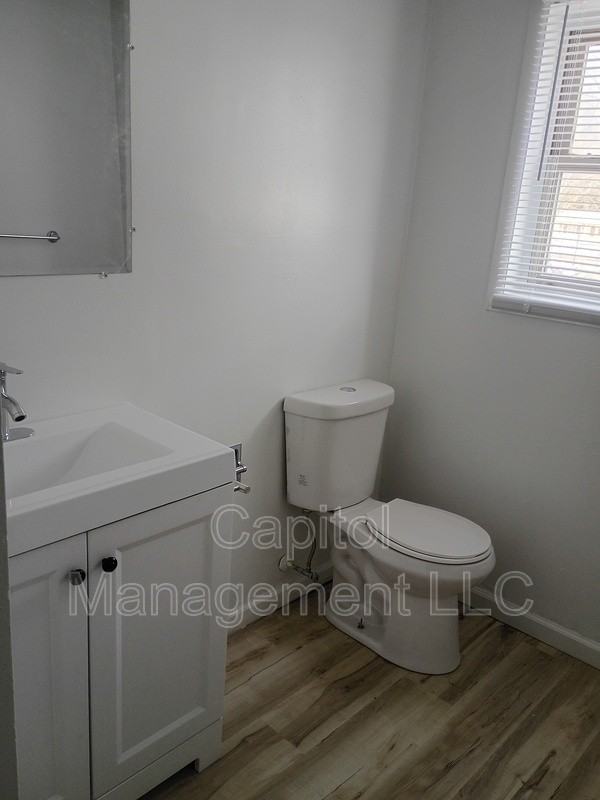 3322 W Michigan Ave #3 - Photo 5 of 7