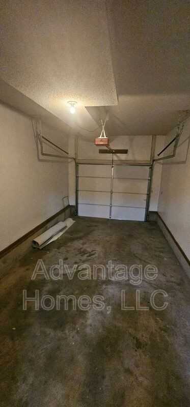 11905 W 117th Ter - Photo 5 of 50