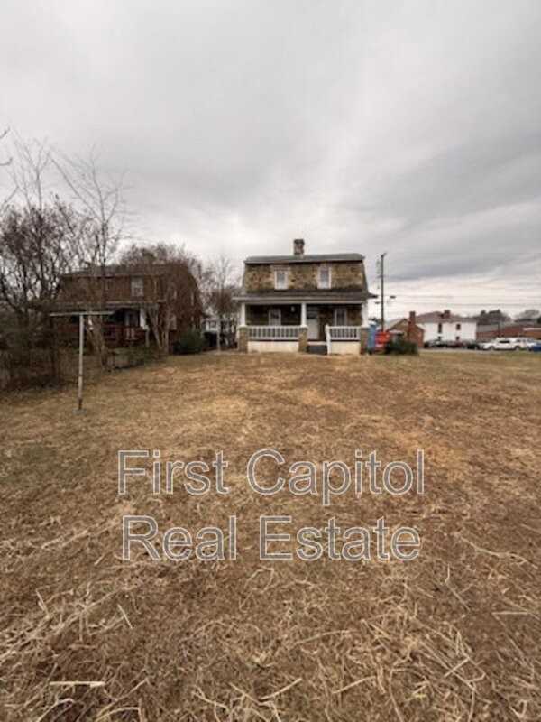 627 Warren Ave - Photo 3 of 16