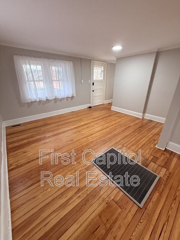 627 Warren Ave - Photo 7 of 16