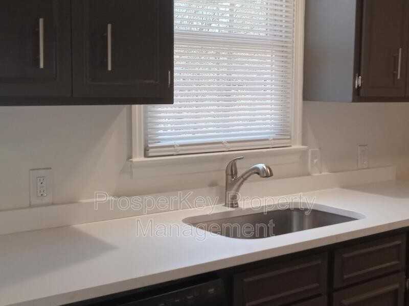 1100 43rd Ct - Photo 5 of 20