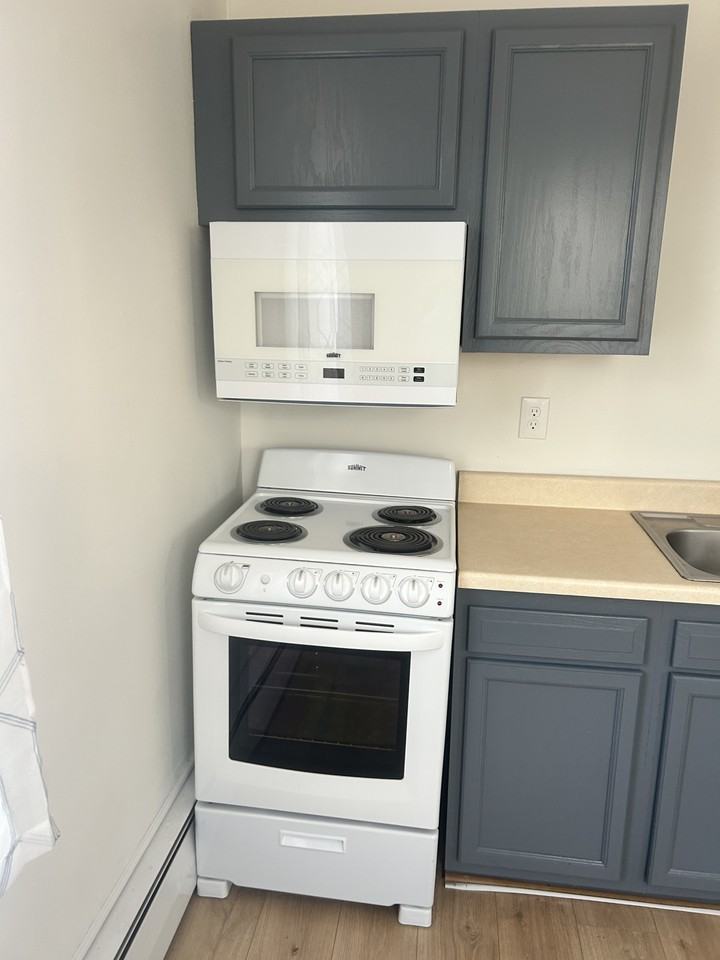 1863 Lincoln Highway East Flr 2 - Photo 7 of 10