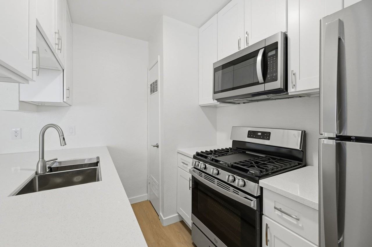 6301 Nightingale St - Photo 2 of 11