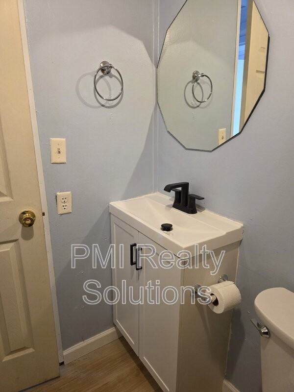 310 Elberta Ave - Photo 5 of 13