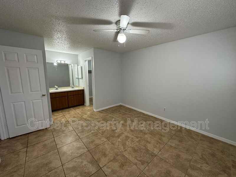 2551 Medley Ct #2551GEM - Photo 7 of 15