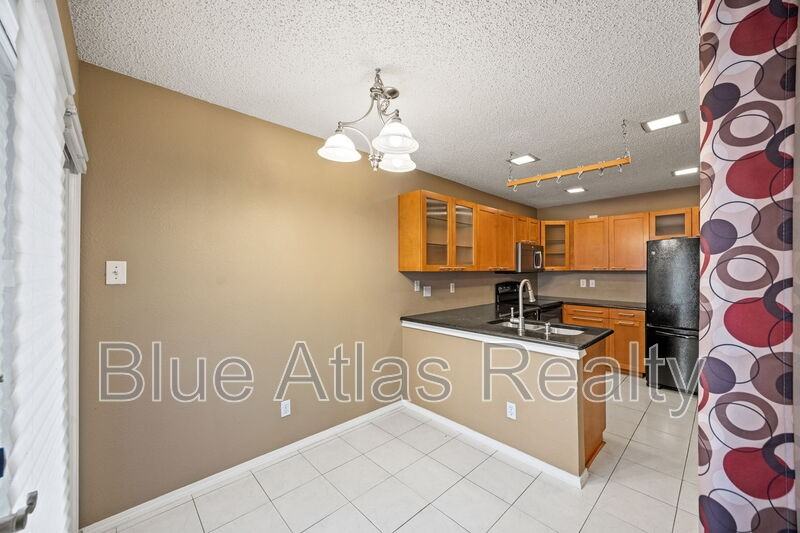 559 Ranch Trl #213 - Photo 7 of 19