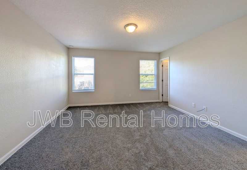 5502 Marathon Pkwy - Photo 7 of 21