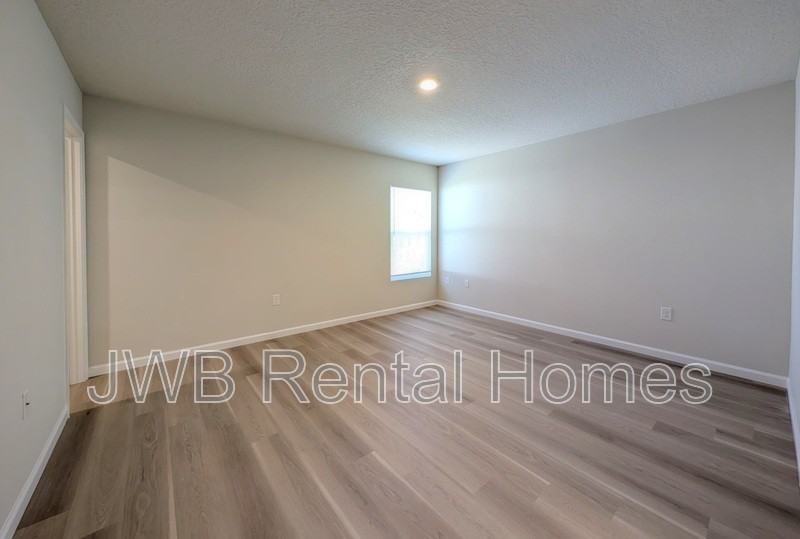 8095 Siskin Ave - Photo 7 of 18