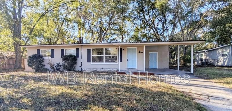 4804 Hatteras Rd - Photo 2 of 19