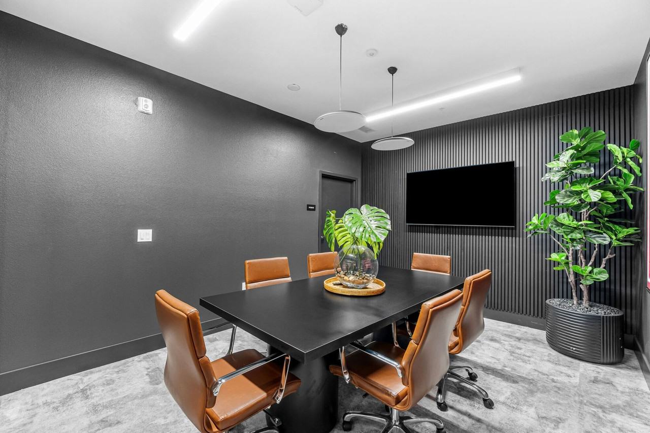 Alante - Photo 7 of 8