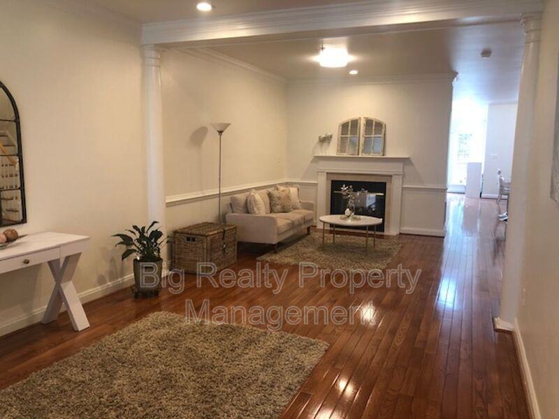 141 Meadow View Ln - Photo 2 of 17